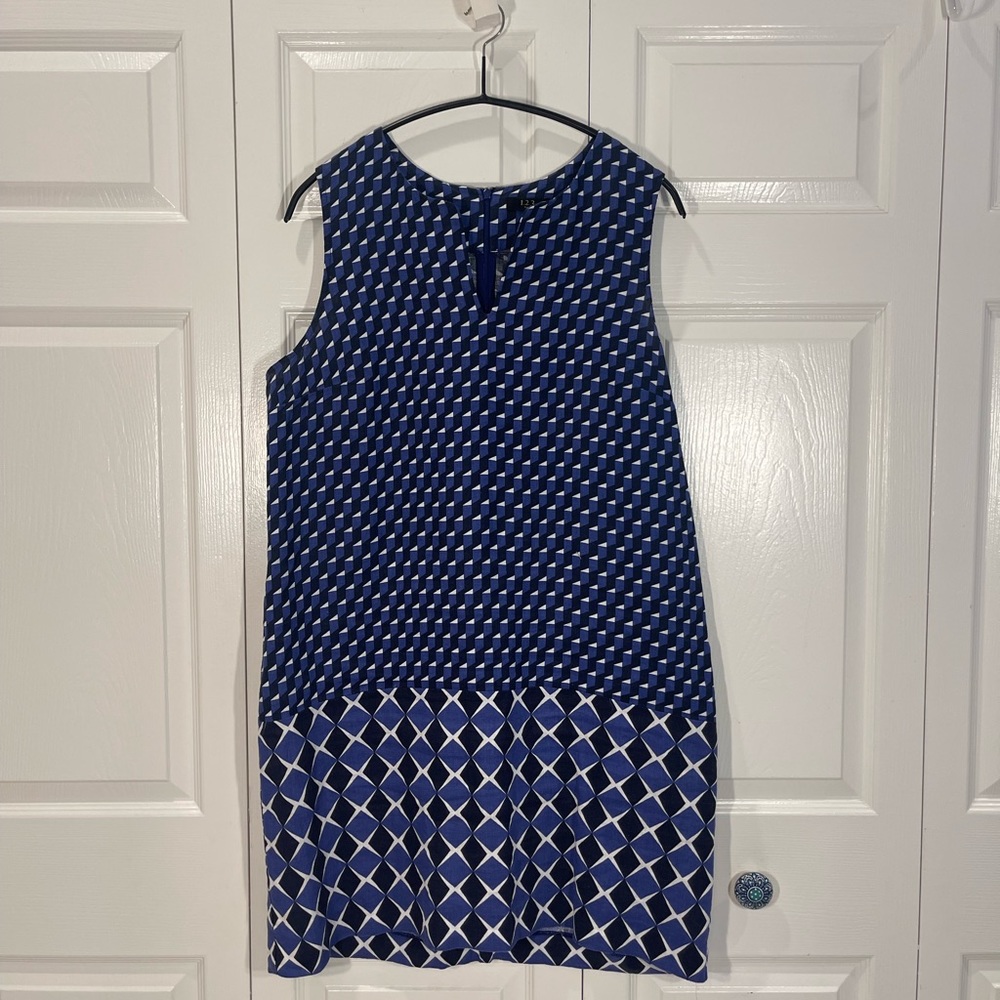1.2.3 Paris Blue & White Linen Tunic w Two Geometric Patterns